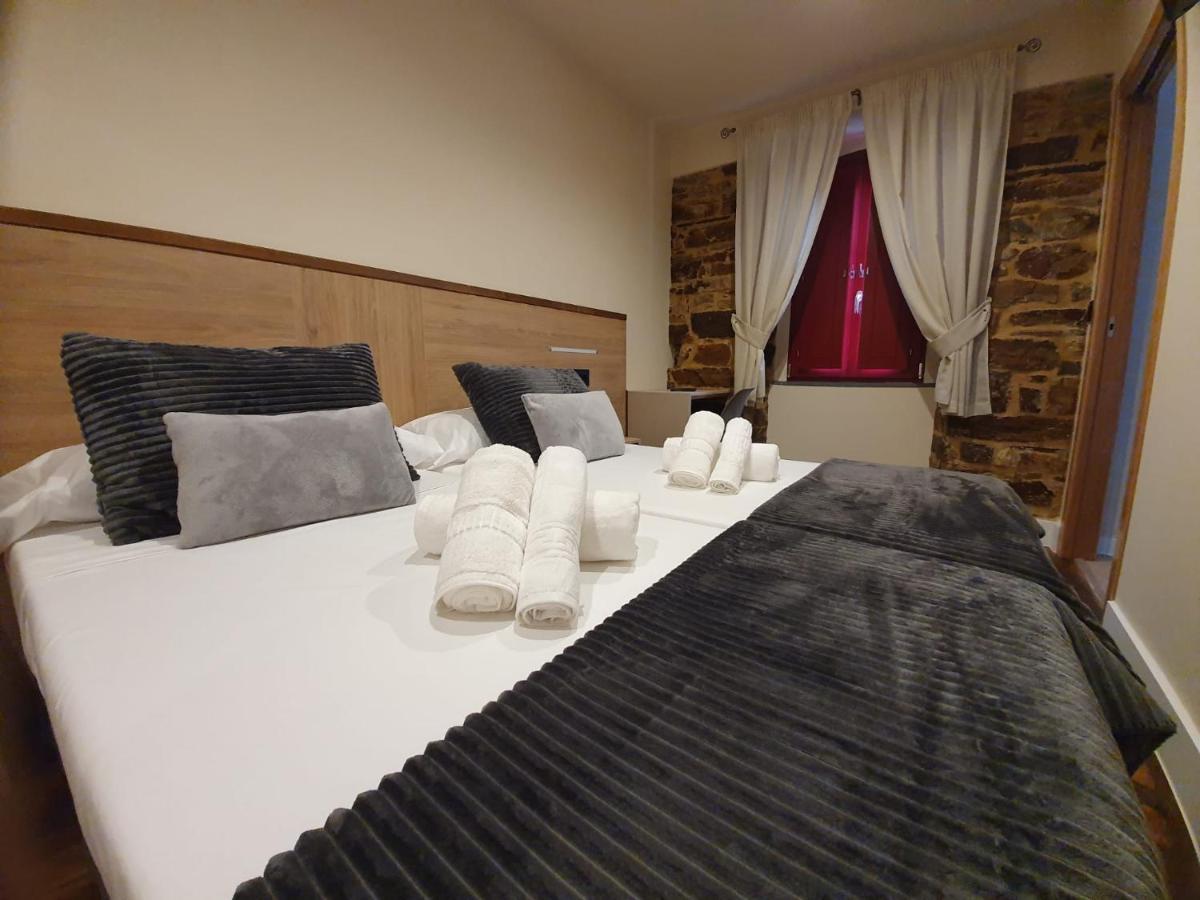 Albergue Casa Cuartel A Fonsagrada エクステリア 写真